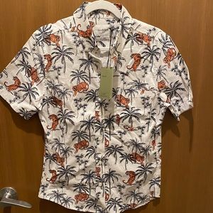 Printed, short-sleeve button up shirt